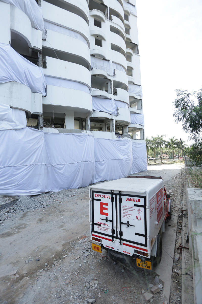 Explosives being carried to one of the five high-rises at Kochi in Kerala to be demolished on January 11 and 12. (DH Photo)