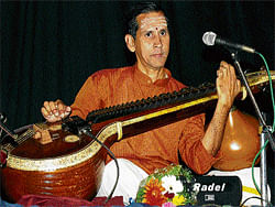 Mudigondan Ramesh at a performance.