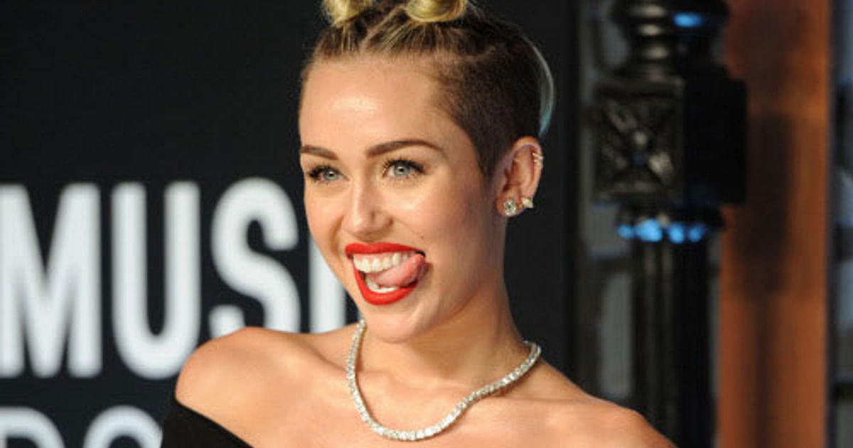 Miley Cyrus Goes Naked In New Music Video 8541