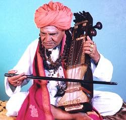 Thousands mourn music doyen Puttaraj Gavai's passing