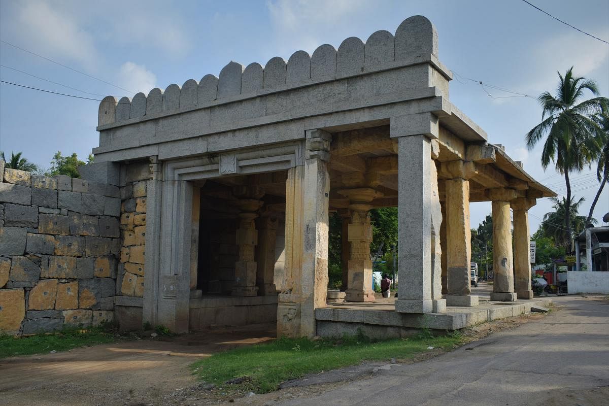 Modaline Bagilu or first gate of Anegundi. PHOTOS BY AUTHORS