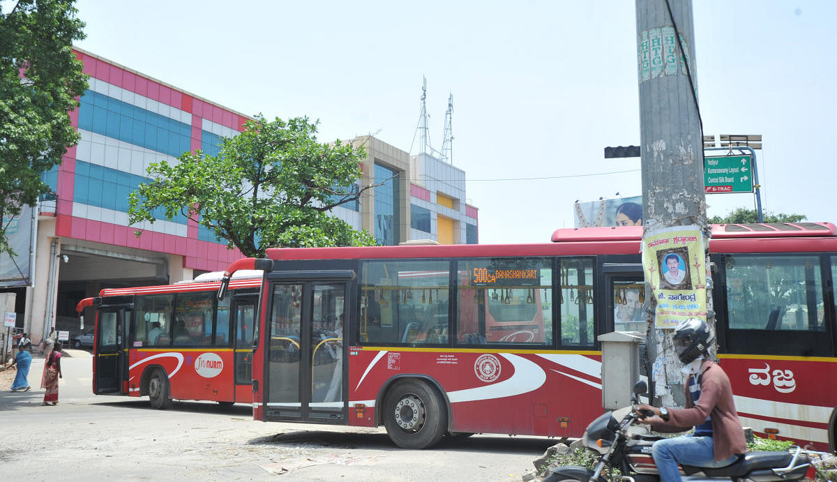Officials at the state government revealed to DH that there will not be any disruption of BMTC or Namma Metro services in Bengaluru. DH file photo for representation