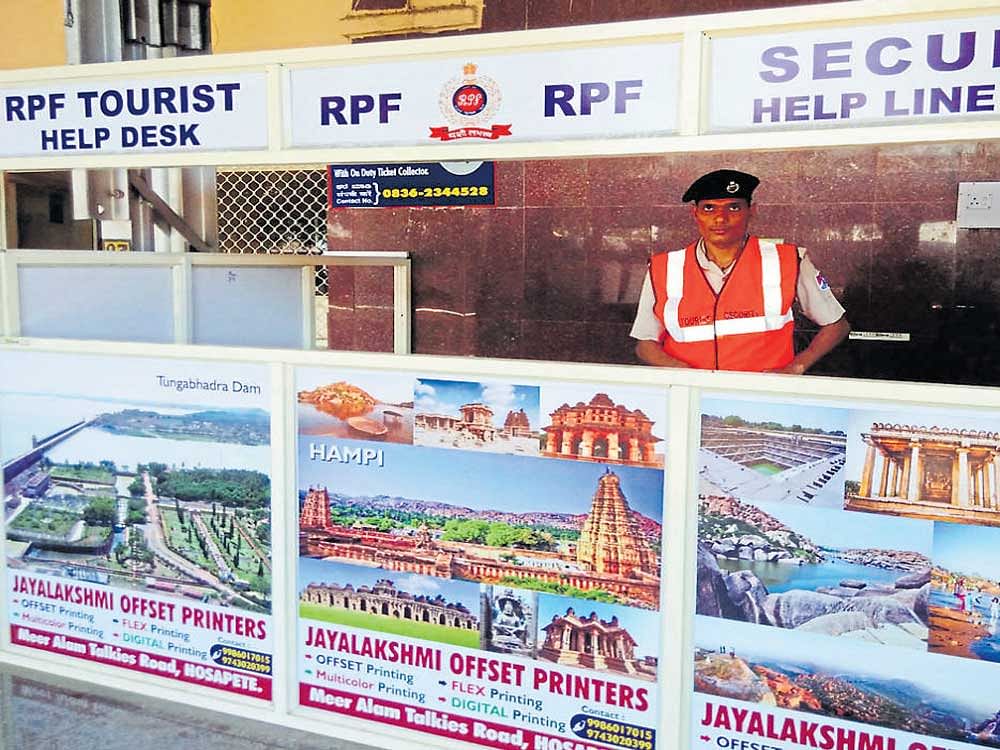 The helpdesk set up by the Railway Protection Force at the Hosapete railway station in Ballari district. DH PHOTO