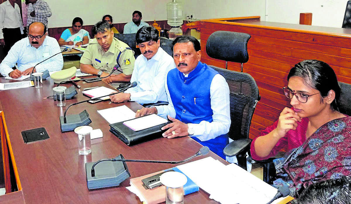 National Commission for Safai Karmacharis Member Jagadish Hiremani chairsa review meeting in Udupi.