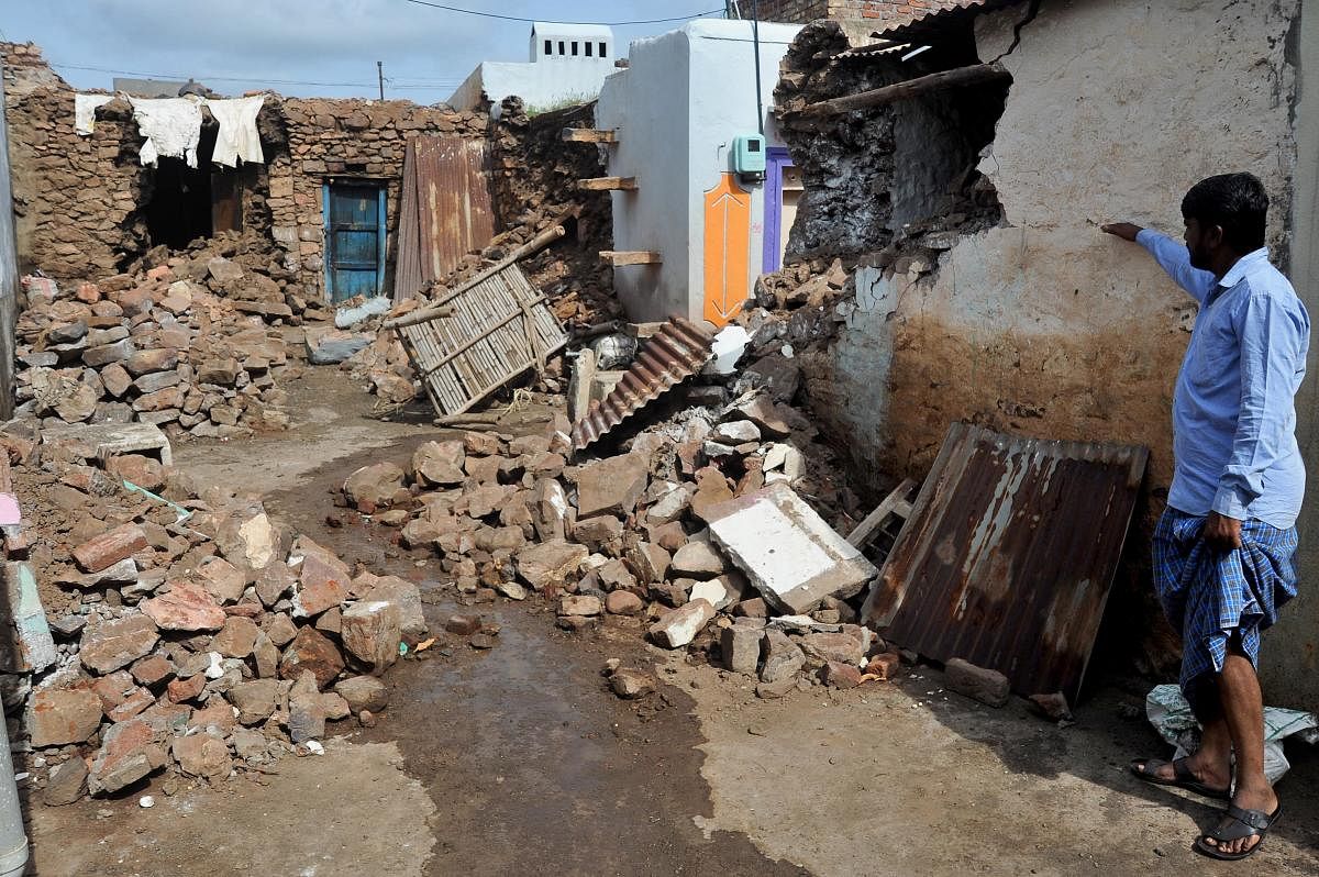 The Yediyurappa government had initially announced Rs 5 lakh for homes with 75% and more damage (category A), Rs 1 lakh for homes with 25-75% damage (category B) and Rs 25,000 for homes that need minor repairs (Category C).