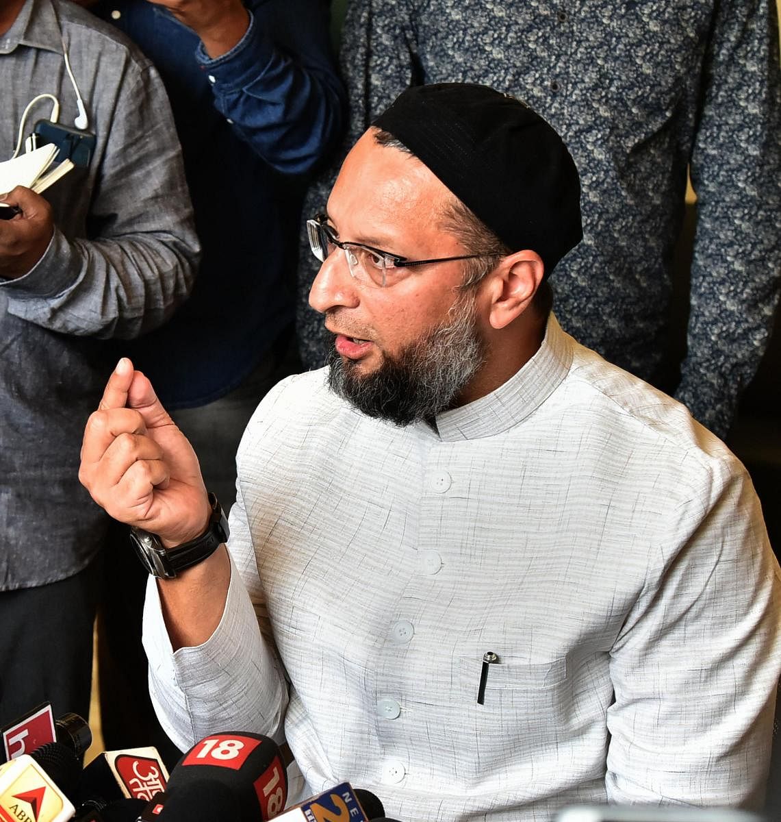 All India Majlis-e-Ittehadul Muslimeen (AIMIM) chief Asaduddin Owaisi addresses the media after the Supreme Court's historic verdict on Ayodhya land case. (PTI PHOTO)