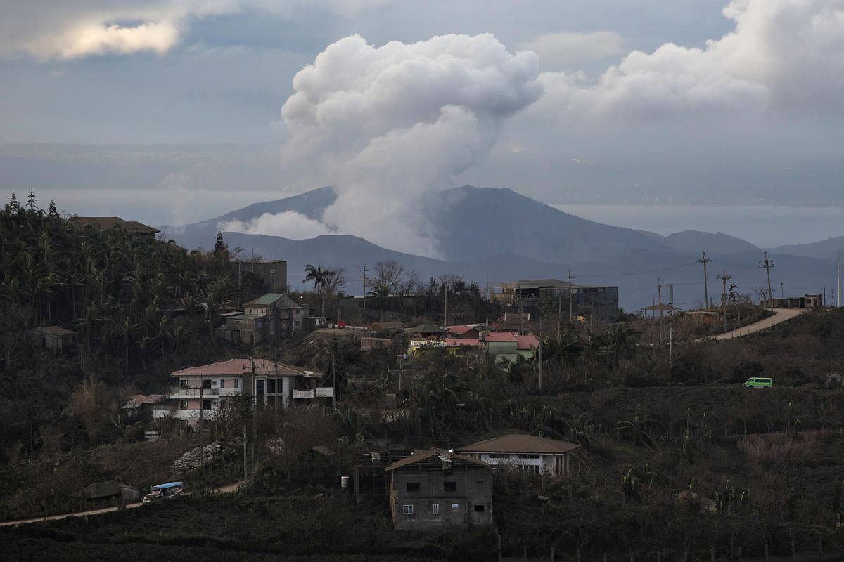 The Taal Volcano continues to spew ash as seen from Tagaytay, Philippines, January 17, 2020. (Reuters Photo)