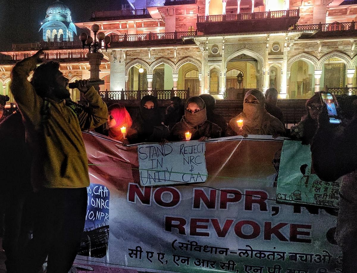 Women protesting in front of Albert Hall, Jaipur. DH Photo/Tabeenah Anjum