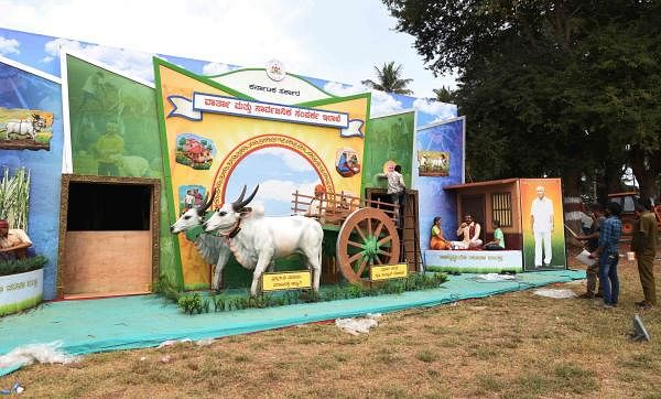 A stall set up by the Information Department in the premises of UAS in Dharwad to impart all information and government programmes during the three-day krishi Mela to begin from January 18. (DH Photo)