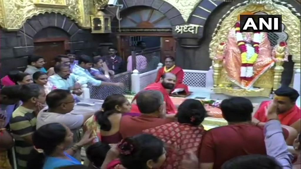 The bandh began here at midnight, but the Saibaba temple remained open with devotees being allowed to offer prayers, officials of the temple trust and Ahmednagar district administration said. (Twitter Image/@ANI)