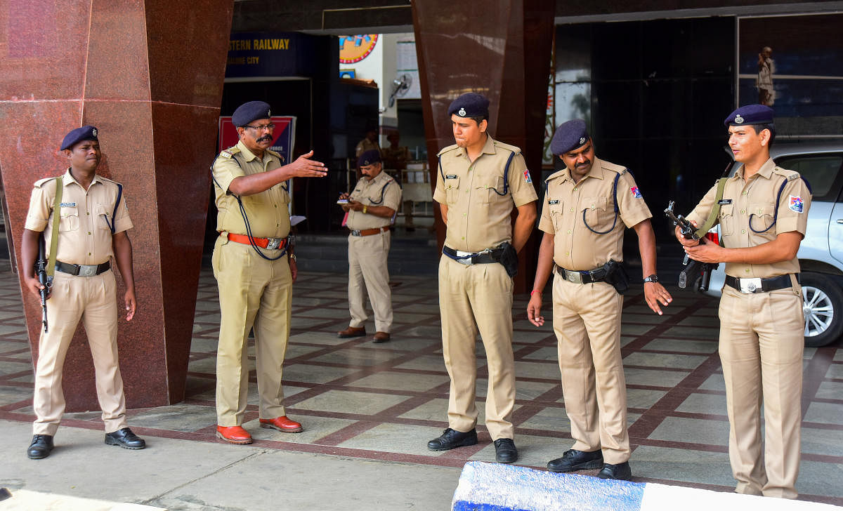 RPF at a railway station. (DH Photo)