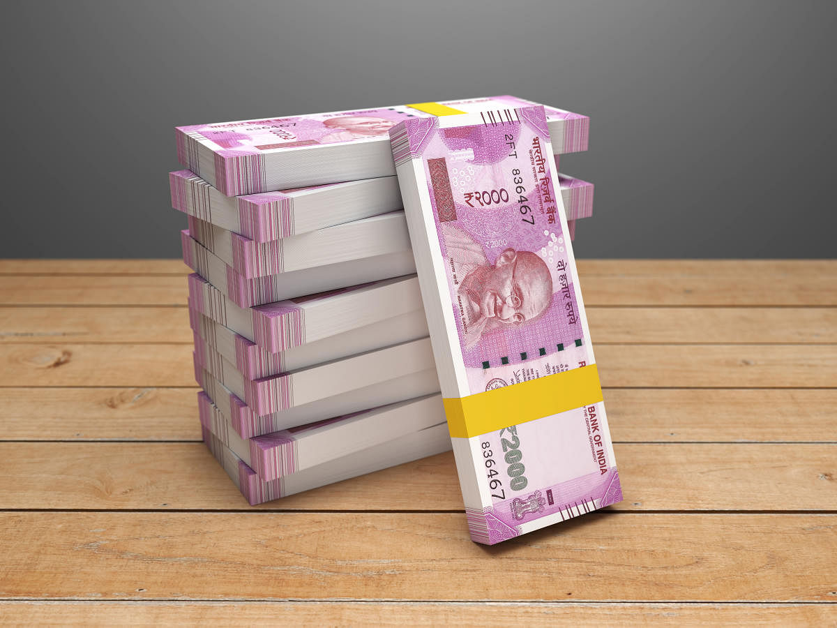 New Indian 2000 Rupee Currency. (Getty Image)