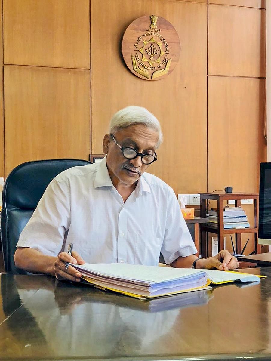 The Congress' demand came two days after the Goa Lokayukta recommended an inquiry by the Central Bureau of Investigation (CBI) against Parrikar's successor and BJP leader Laxmikant Parsekar into the matter. Credit: PTI