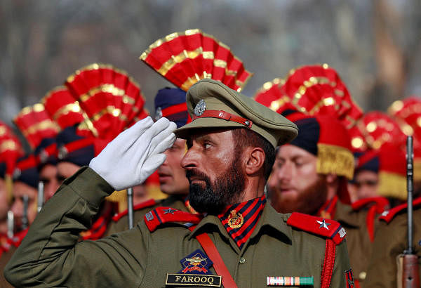 Indian police officers take part in a full dress rehearsal for the Republic Day parade in Srinagar, January 24, 2020. (Reuters Photo)