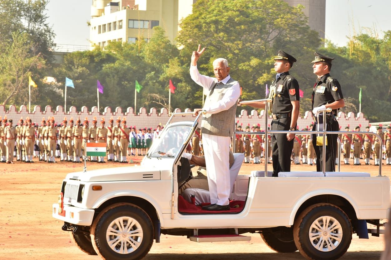 Governor Vajubhai Vala unfurled the national tri-colour and in his address explained the development activities in the state and various welfare measures taken by the government to improve the lives of people. Credit: Twitter (@mgouthamkumar76)