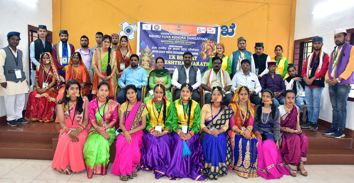 Youth from Uttarakhand with representatives from Dakshina Kannada district in Mangaluru. DH PHOTO