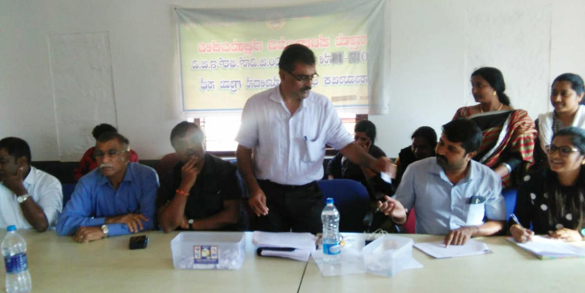 Sites for flood victims were allotted by draw of lots at the office of Nelyahudikeri gram panchayat on Wednesday.