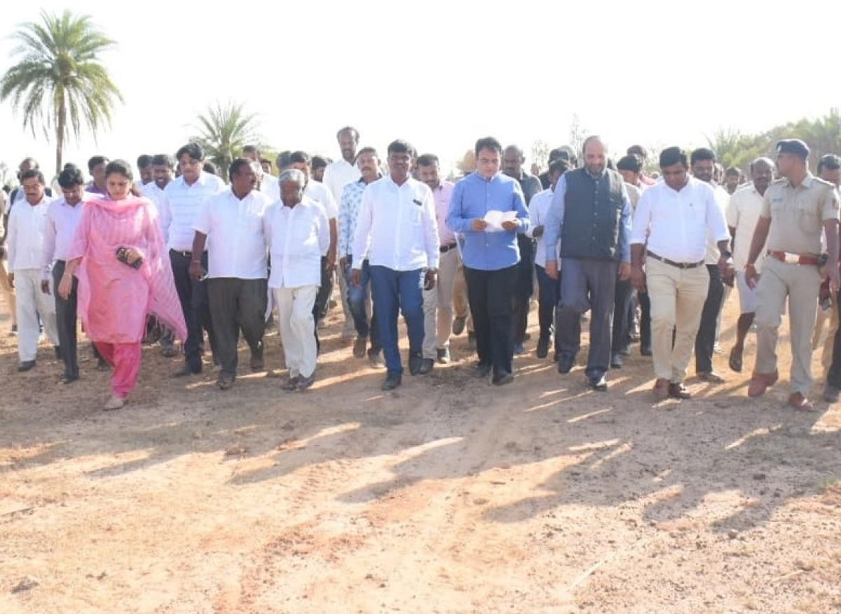 DCM Dr Ashwathnarayan and Sidlaghatta MLA V Muniyappa on Wednesday inspected the land allocated for setting up of Bangalore North University at Amaravathi near Sidlaghatta in Chikkaballapura taluk.