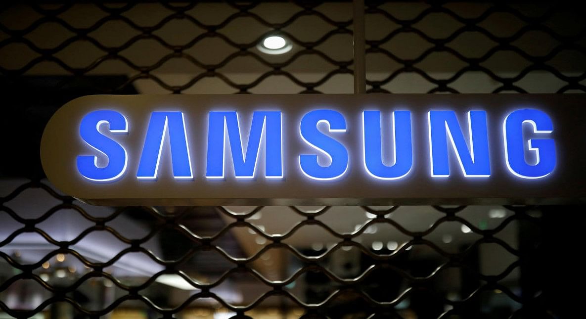 FILE PHOTO: The logo of Samsung Electronics is seen at its office building in Seoul (Credit: Reuters)