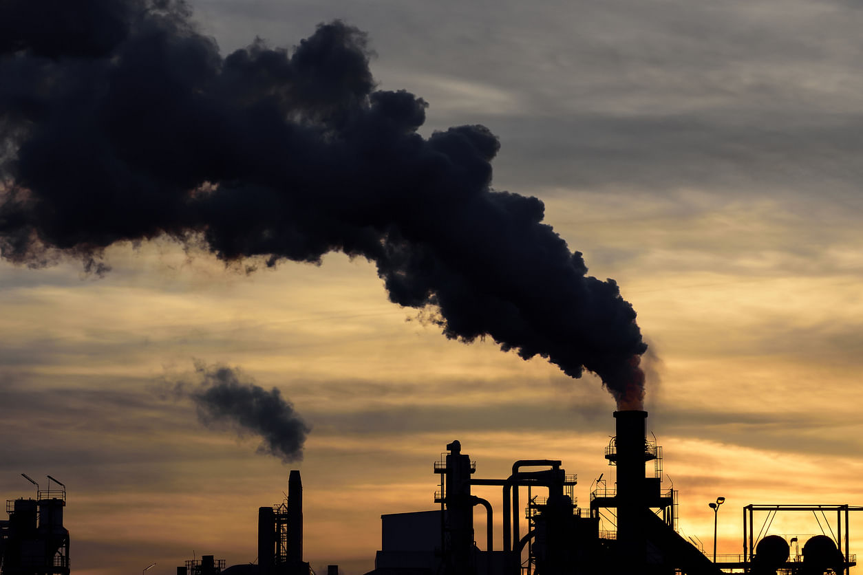 Getting hit the hardest with high costs of fossil fuel air pollution are the United States, China and India, at an estimated $900 billion, $600 billion and $150 billion per year, respectively, the study estimated. Credit: iStock image