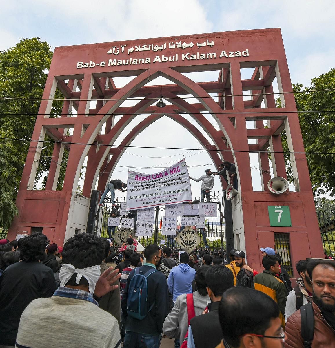 Earlier Saturday, before the university announced the decision to postponed exams, students shared their experience during the violent clash on Friday. (PTI Photo)