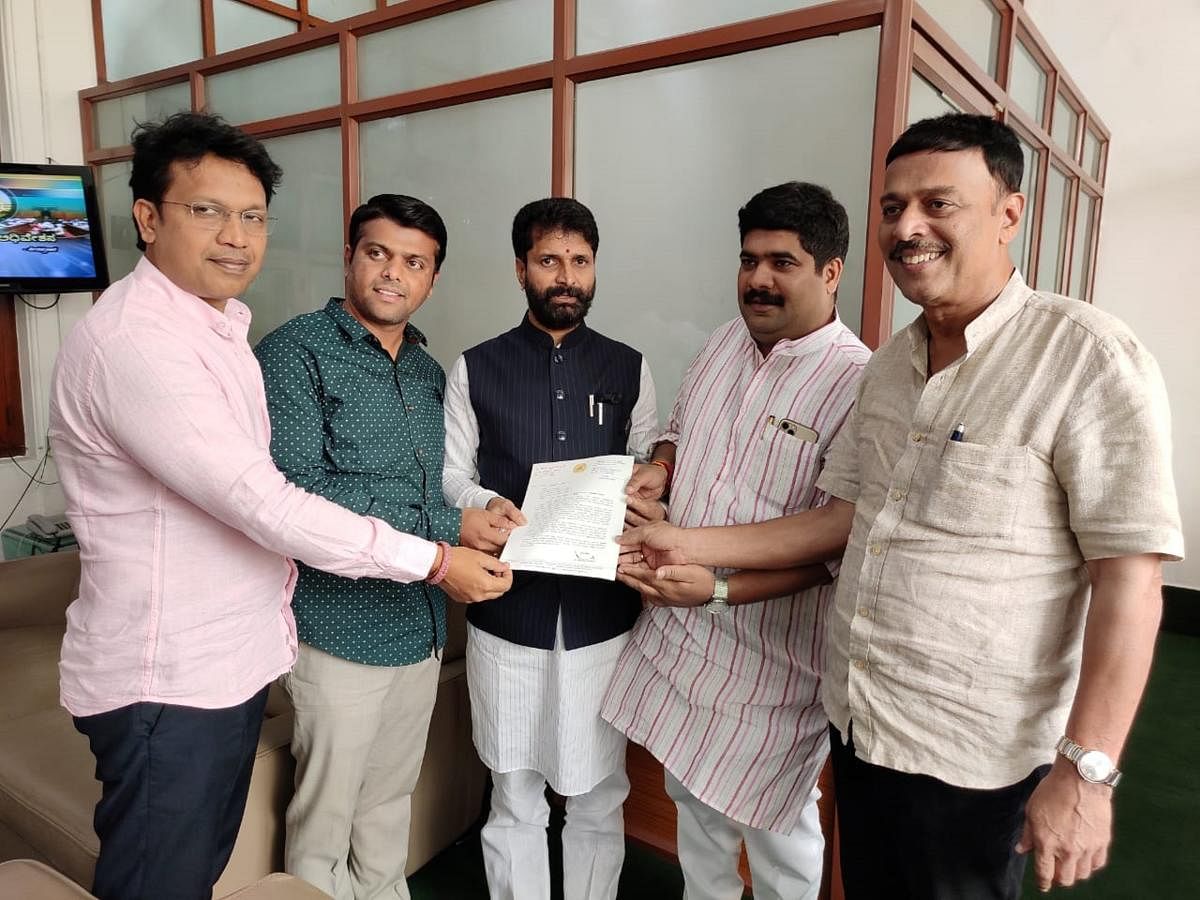 MLAs from Dakshina Kannada submit a memorandum to Minister for Kannada and Culture C T Ravi in Bengaluru.