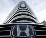 The logo of Honda Motor Co, Japan's second-biggest carmaker, is pictured in front of the company headquarters in Tokyo January 27, 2009. Reuters File Photo