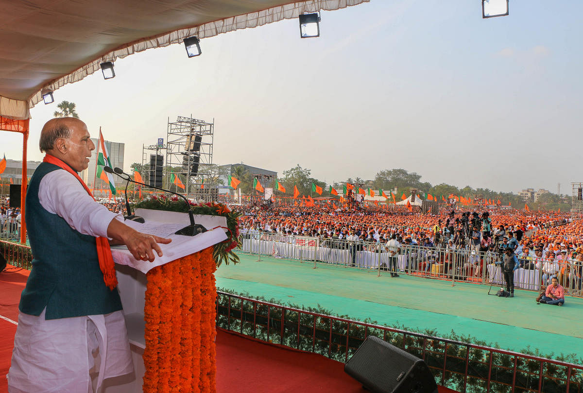 Mangaluru: Union Defence Minister Rajnath Singh addresses during a pro-CAA rally, in Mangaluru, Monday, Jan. 27, 2020. (PTI Photo)(PTI1_27_2020_000181B)
