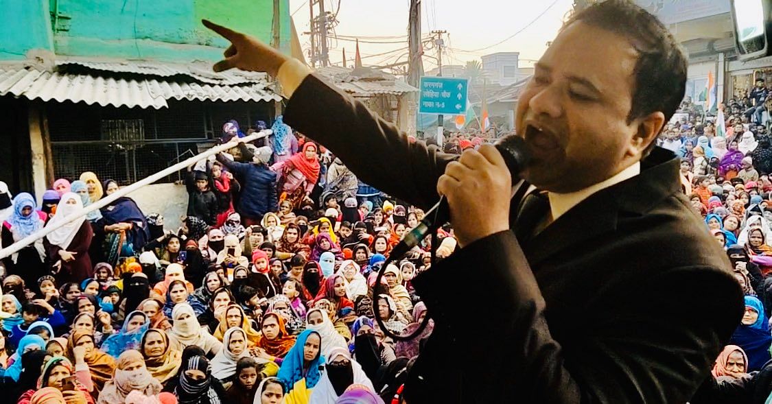 Dr Kafeel Khan was arrested on Wednesday night with assistance from Mumbai Police at the airport when he arrived in the city to attend anti-CAA protests, an official said. Credit: Twitter (@drkafeelkhan)