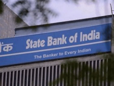 The country's largest lender State Bank of India (SBI) today reported a flat advance tax payout for the March quarter at Rs 1,456 crore. PTI file photo