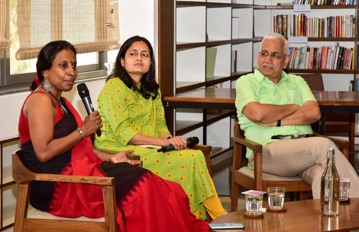 (L-R) Tara Krishnaswamy, Meera K and V Ravichandar discuss Bengaluru governance at the BIC on Sunday. DH PHOTO