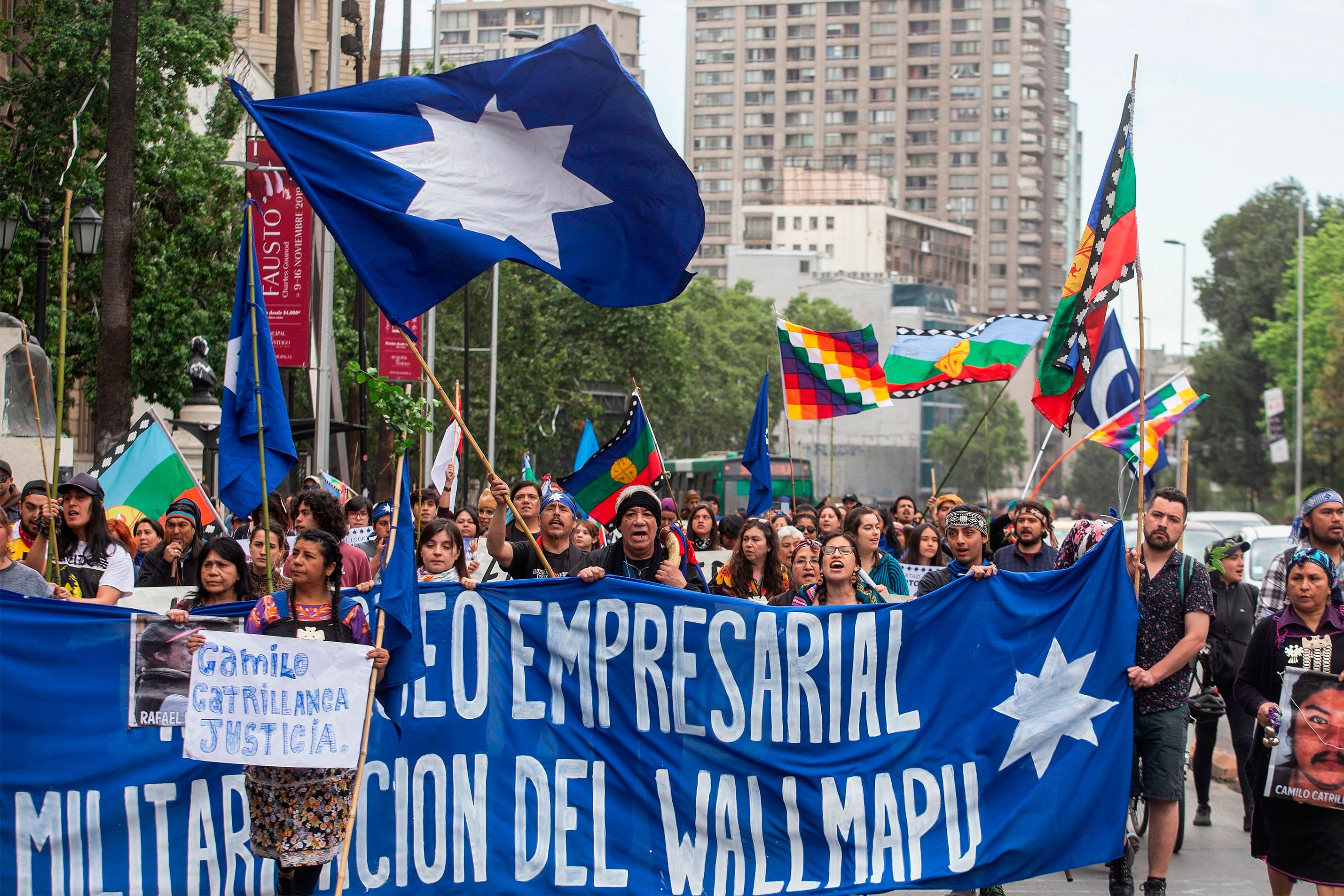 Chilean mapuches demonstrate in Santiago, on October 26, 2019, a day after more than one million people took to the streets for the largest protests in a week of demonstrations. (AFP Photo)