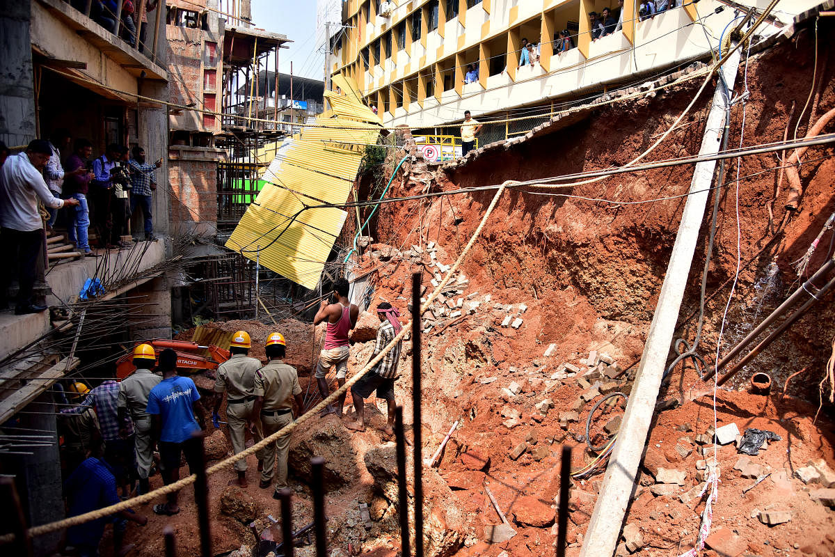 Two migrant labourers Bheemesh (25) and Masrigul (20) were buried alive after a mound of mud caved in on them at the site of an under construction building at Karangalpady Circle in Mangaluru on Friday.