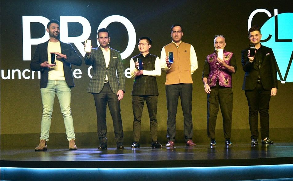 (From left to right) Arun Maini- International Tech Influencer, Sumit Walia – VP Product & Marketing OPPO India, Elvis Zhou – President OPPO India, Tasleem Arif – VP and R&D Head OPPO India, Manish Malhotra – Leading Fashion Designer at Oppo Reno 3 Pro global launch in New Delhi on March 2, 2020 (Credit: Oppo India)