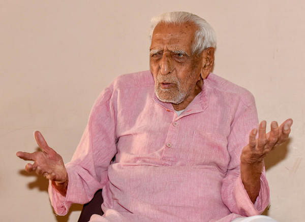 Freedom fighter H S Doreswamy. (DH File Photo)