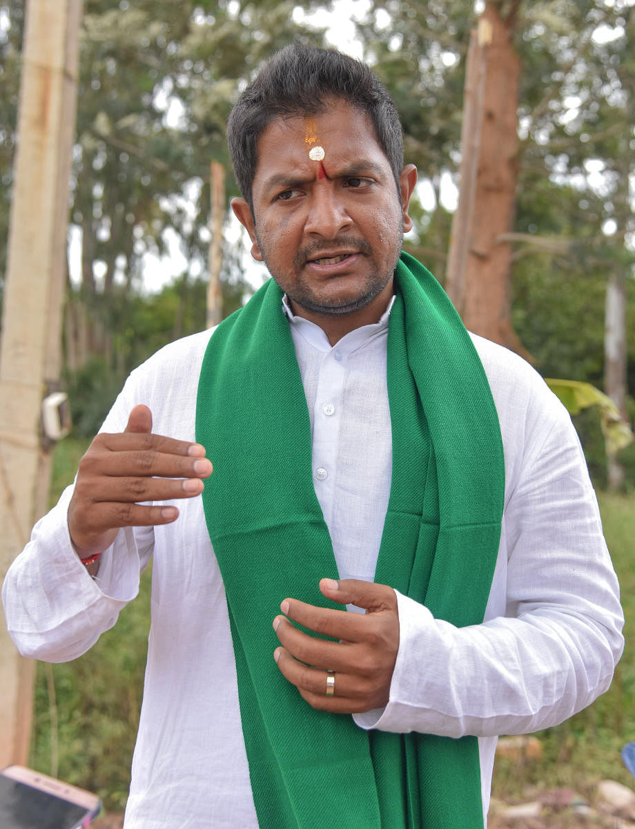 Hoskote legislator Sharath Bachegowda (DH Photo)