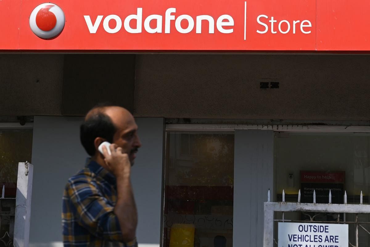 DoT in its filing has stuck to its original AGR calculation of Rs 53,000 crore and Rs 37,700 crore for Vodafone Idea (VIL) and Bharti Airtel, respectively, which are higher than the estimates by these companies. Credit: AFP Photo