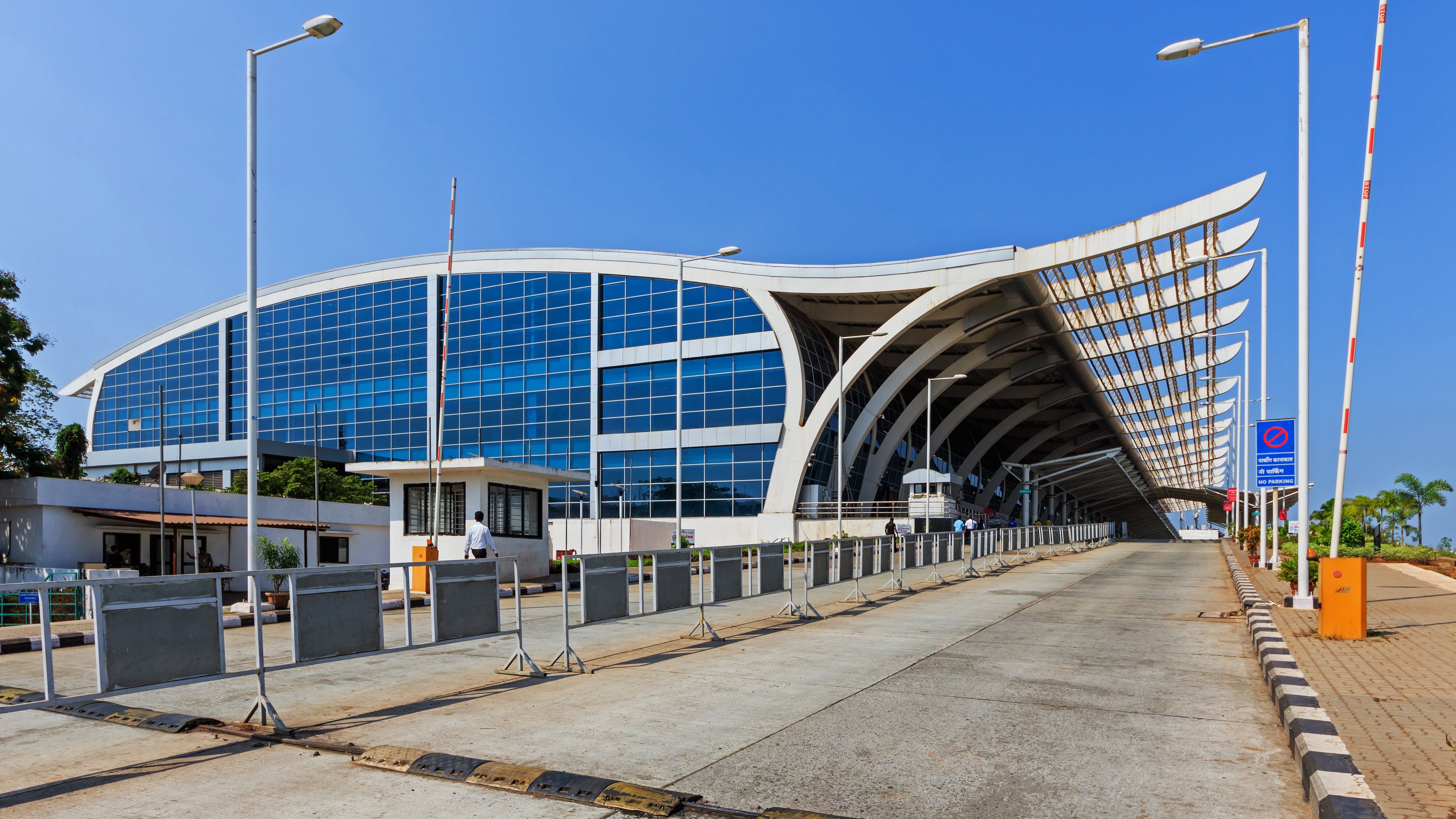 Dabolim Airport, Goa. (Credit: Wikimedia Commons Photo)
