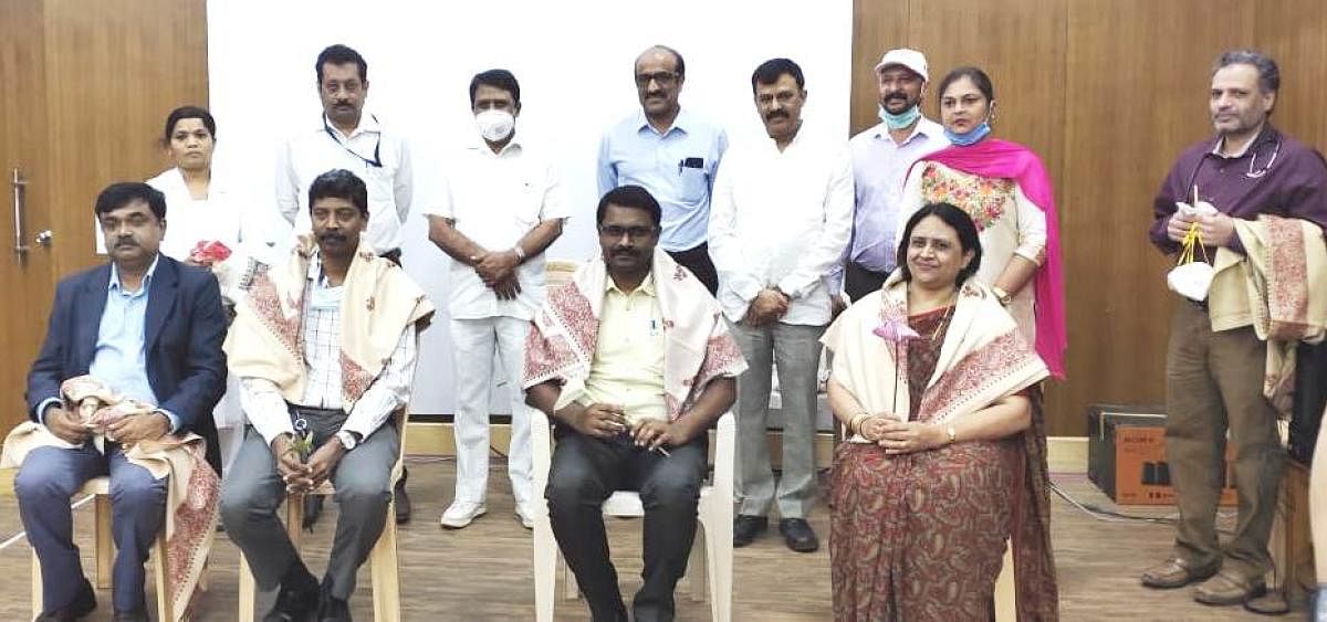 The doctors of the district government hospital were felicitated on the occassion of World Health Day, in Madikeri on Tuesday. MLA M P Appachu Ranjan, MLC Sunil Subramani and DHO Dr Mohan were present. DH Photo