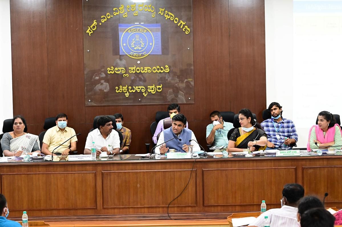 Medical Education and district in-charge minister Dr K Sudhakar on Friday directed the district administration to supply masks, sanitiser, personal safety kits and food to pour
