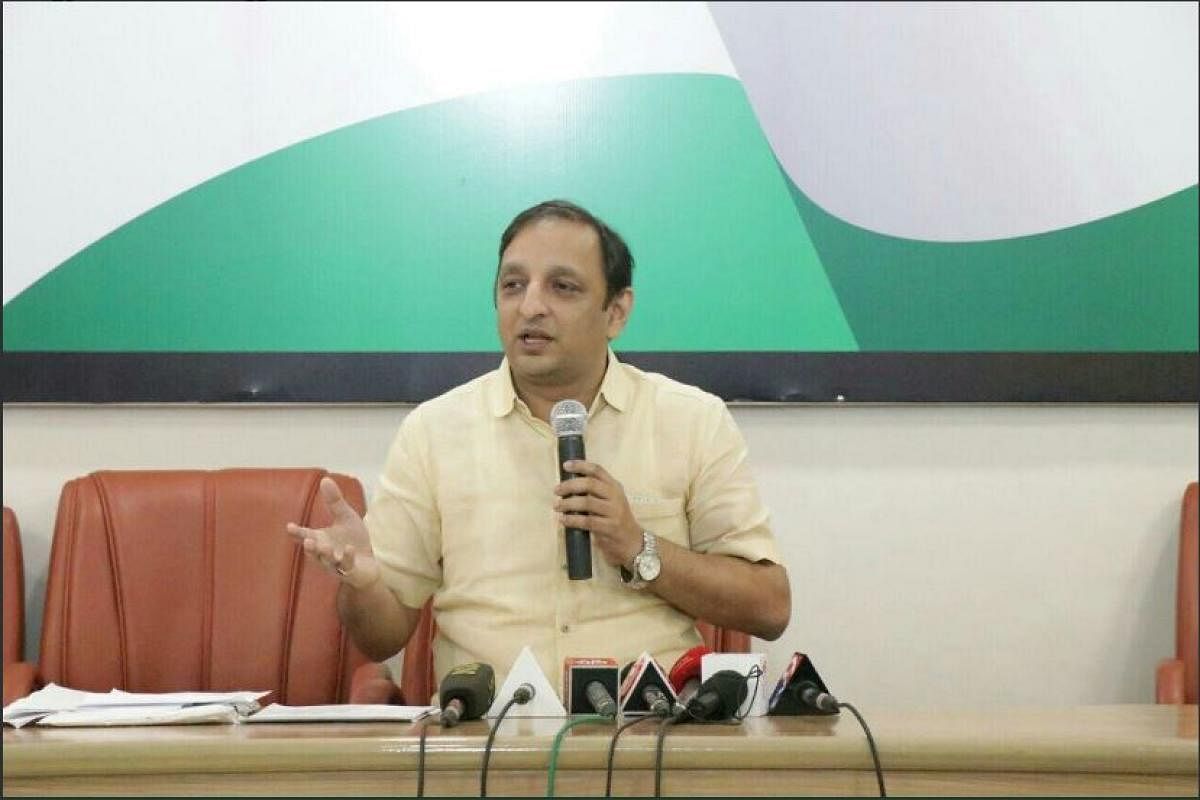 Congress' Sachin Sawant accused Yogi Adityanath and the BJP of trying to defame the Maharashtra government.