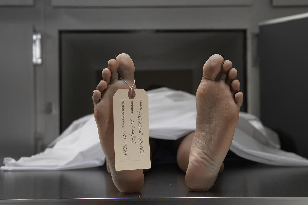 The deep burial happened in solitude at 1 am in the absence of family members and relatives. Representative image