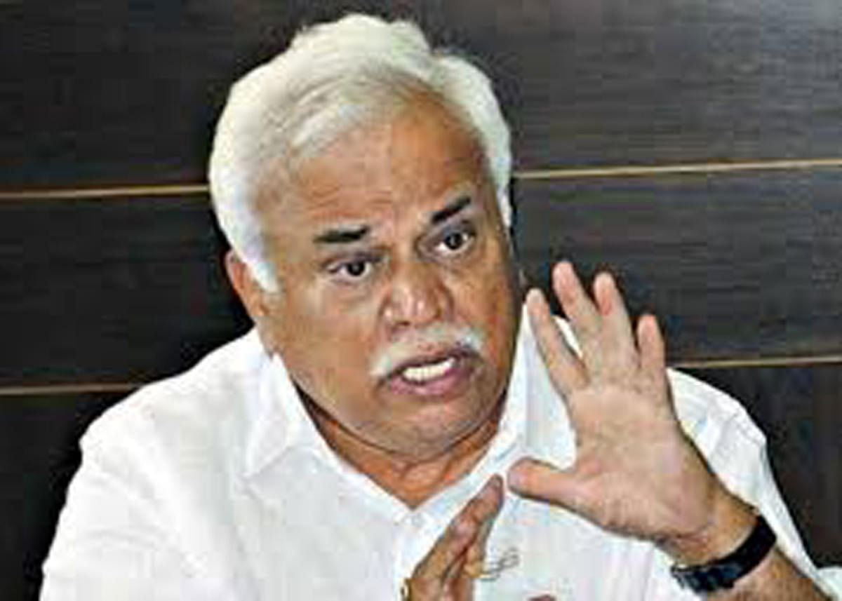 Former Congress minister R V Deshpande (DH File Photo)