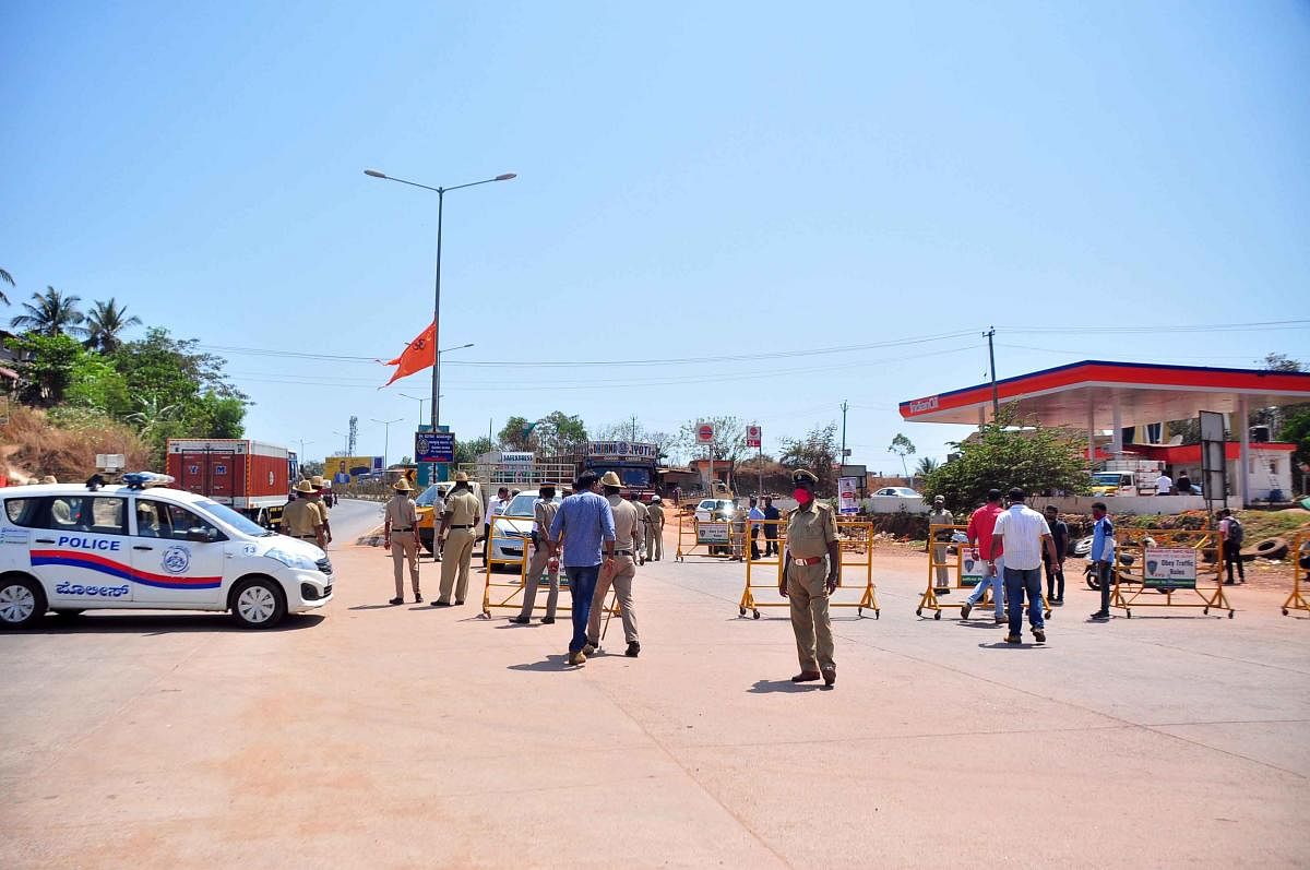 Barricades have been placed at Talapady to prevent the entry of vehicles to Karnataka.