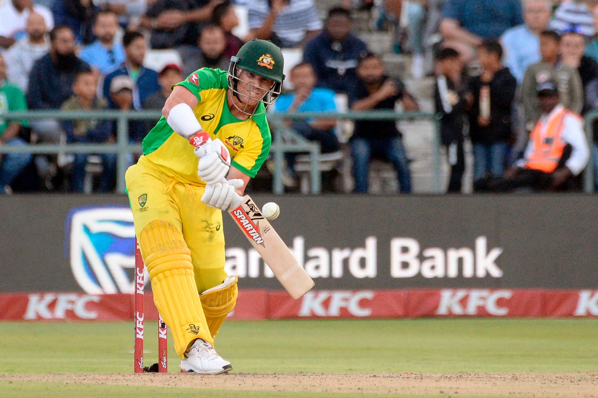 Australia's David Warner bats during the third and final T20 international cricket match between South Africa and Australia at Newlands Cricket Stadium in Cape Town. (AFP Photo)