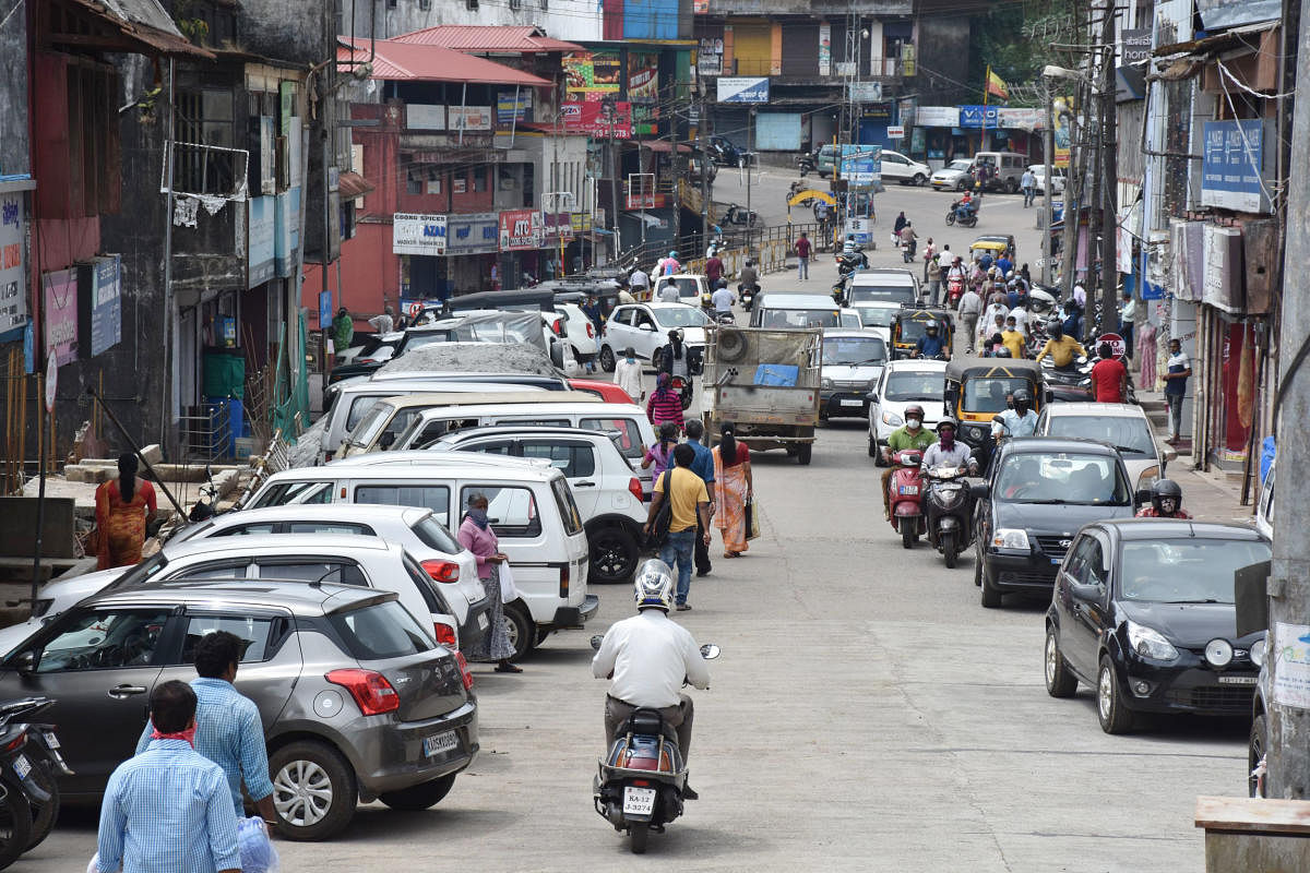 Vehicles were seen in large numbers in the roads of Madikeri on Wednesday.