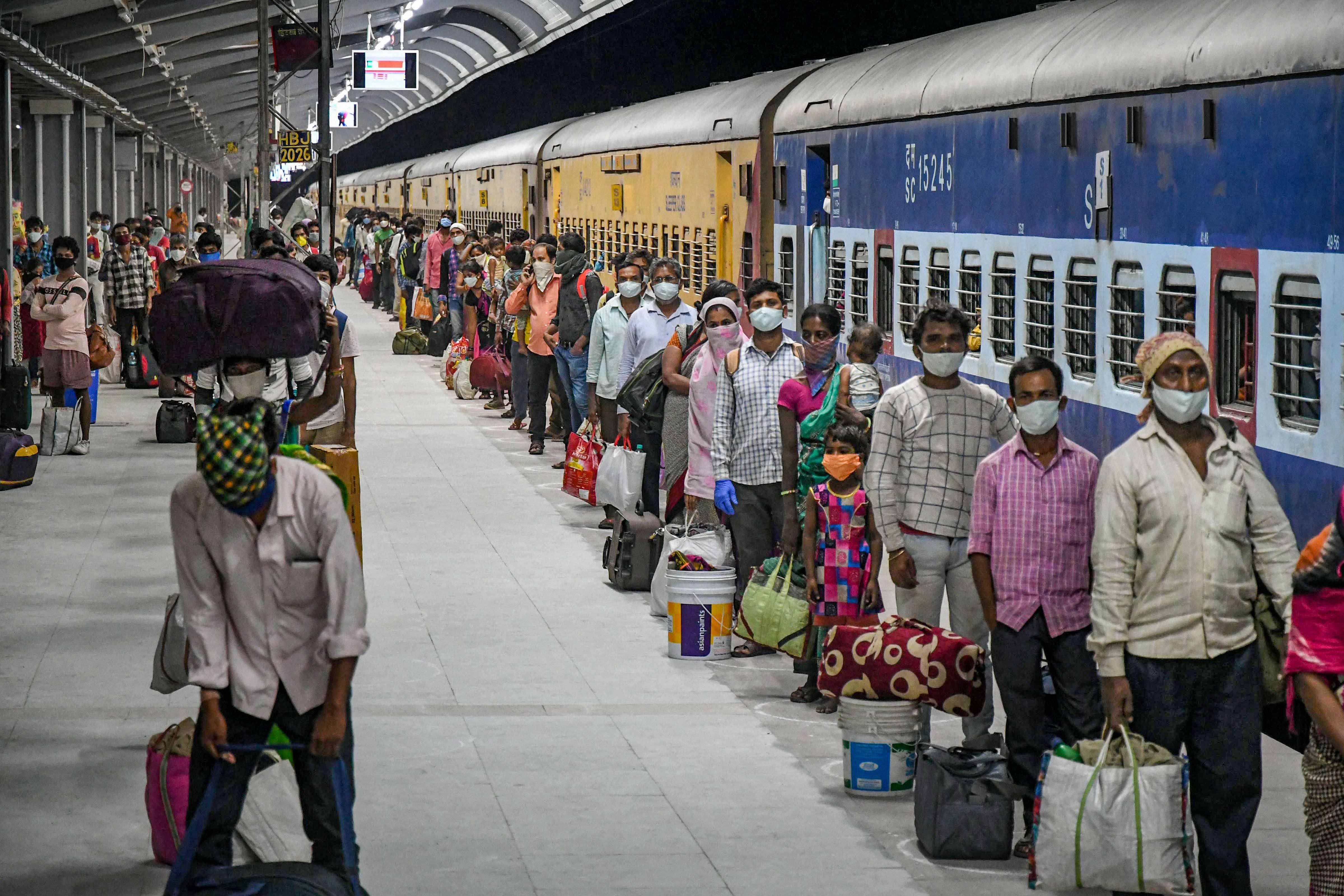 After sending nearly 40,000 migrants to their home states, Maharashtra made it clear that there will be no trains from Mumbai in near future. (Credit: PTI Photo)