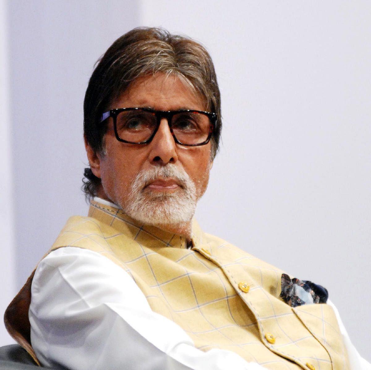 Amitabh Bachchan has called off his weekly meet and greet with fans. (Credit: AFP photo)