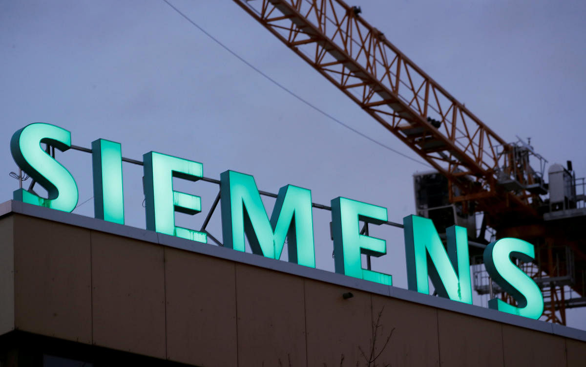 Logo of German industrial group Siemens is seen in Zurich (Reuters Photo)