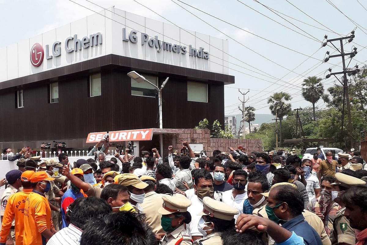 Residents protest in front of LG Polymers company demanding justice to the gas leak victims, in Visakhapatnam, in Andhra Pradesh state on May 9, 2020. Credit: AFP Photo